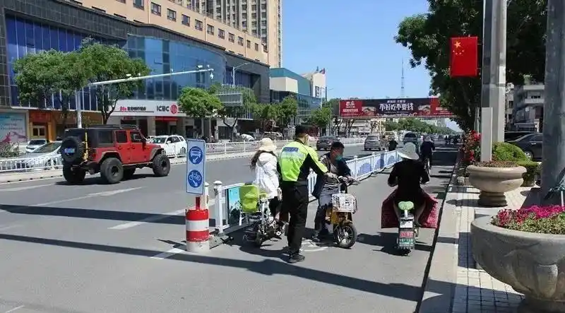 全国文明城市交通秩序整治行动_违法停车整治行动_违章高发时段