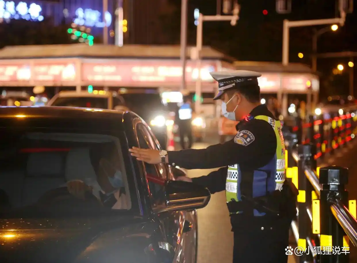 避开酒驾风险!牢记交警查酒驾的时间规律及重点地点