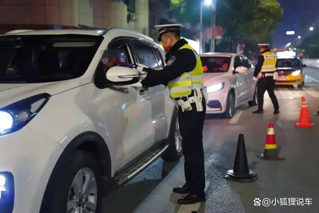 避开酒驾风险!牢记交警查酒驾的时间规律及重点地点
