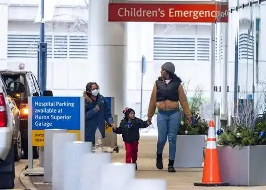 疫情冲击下儿科医疗遇冷，病房和诊所数量加速减少