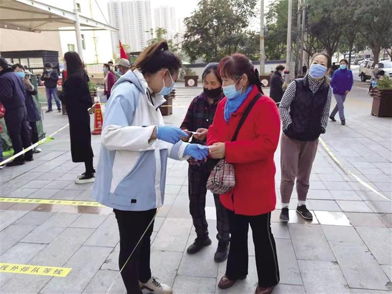 疫情下全市党员干部下沉一线，践行使命助力防控